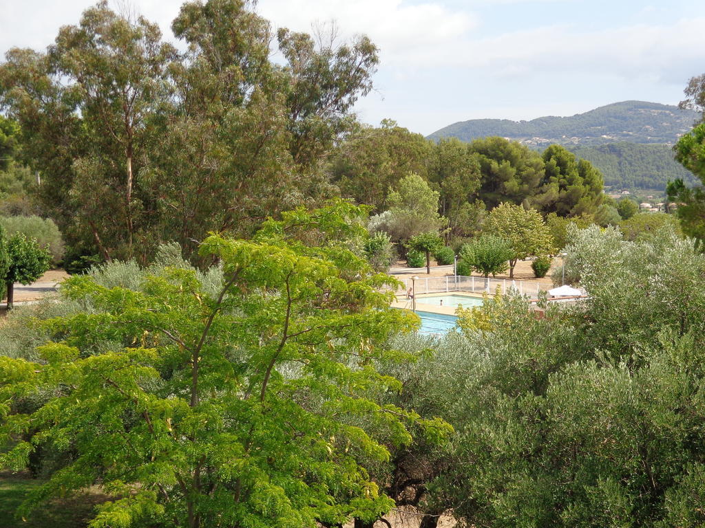 Le Domaine Des Oliviers Apartment Saint-Cyr-sur-Mer Ngoại thất bức ảnh